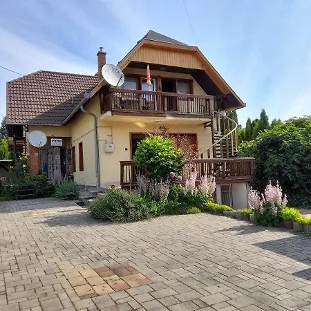 Harmonia Vendeghaz 100 Meterre Az Igali Gyogyfuerdotol Apartment Exterior foto