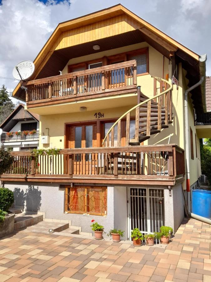Harmonia Vendeghaz 100 Meterre Az Igali Gyogyfuerdotol * Igal