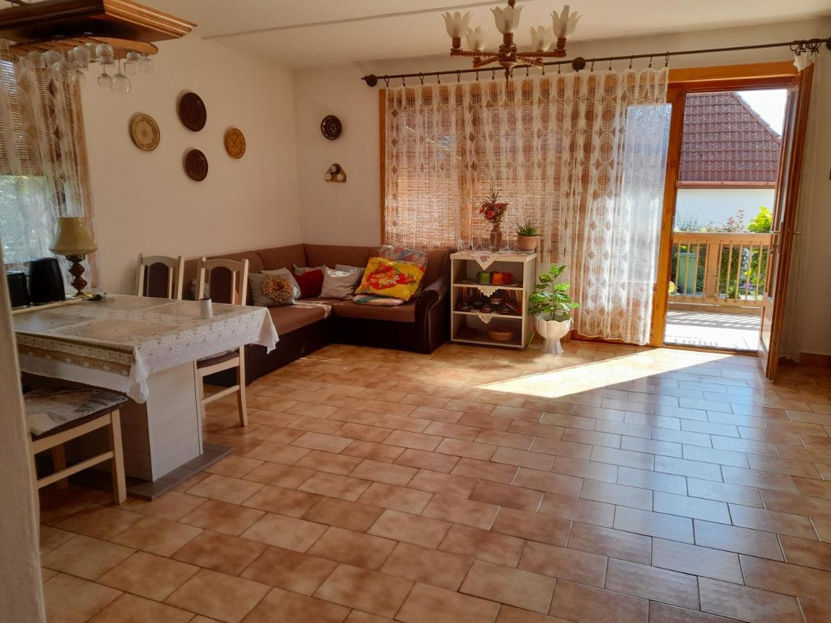 Harmonia Vendeghaz 100 Meterre Az Igali Gyogyfuerdotol Apartment Igal