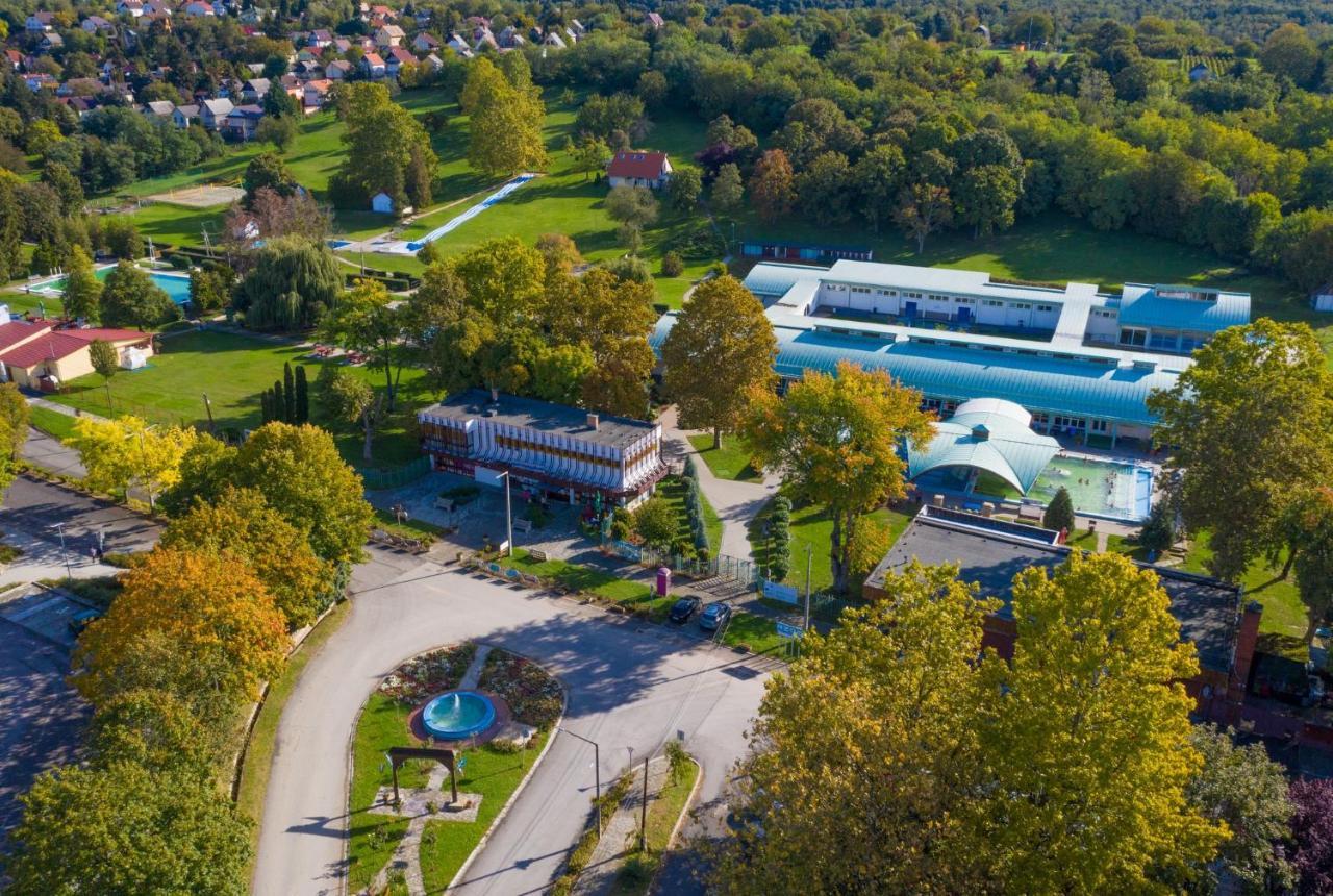 Apartment Harmonia Vendeghaz 100 Meterre Az Igali Gyogyfuerdotol *