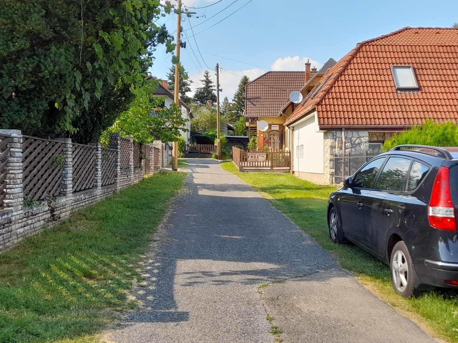 Harmonia Vendeghaz 100 Meterre Az Igali Gyogyfuerdotol *