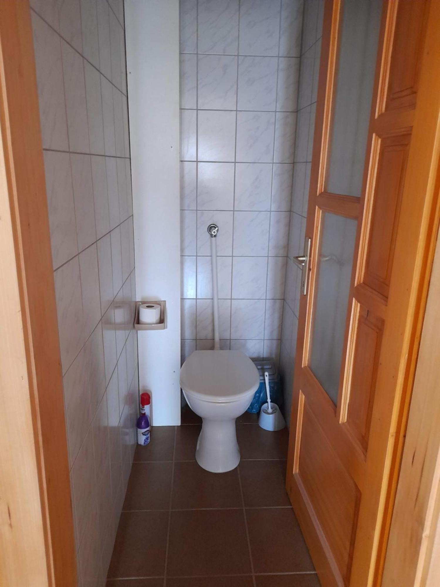 Harmonia Vendeghaz 100 Meterre Az Igali Gyogyfuerdotol *