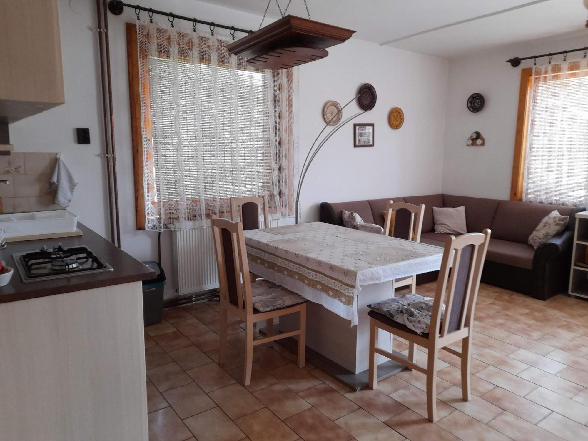 Harmonia Vendeghaz 100 Meterre Az Igali Gyogyfuerdotol Apartment *